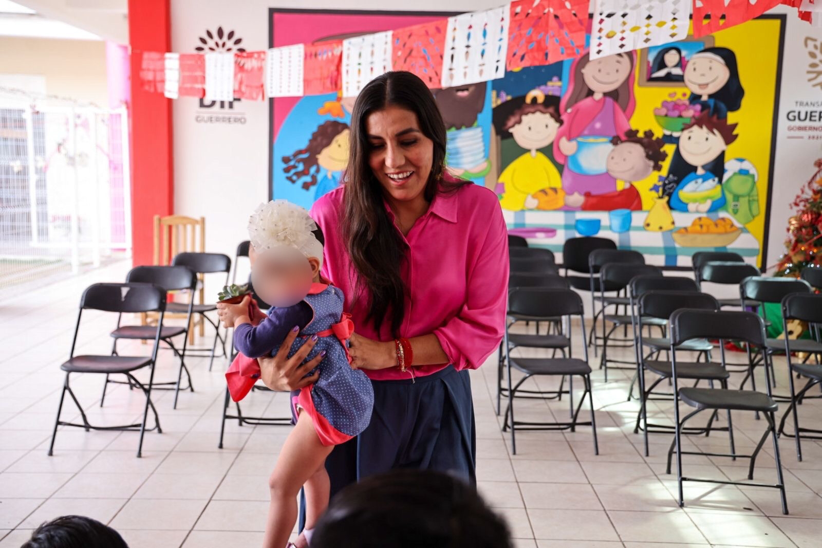 Familias guerrerenses apadrinan a niños de casa hogar del DIF Guerrero ...